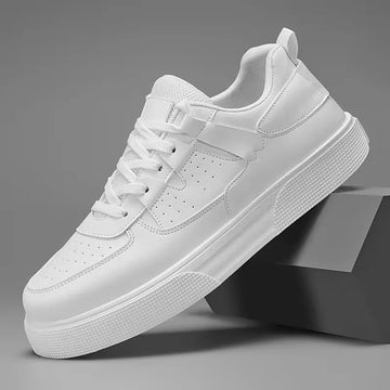 Lage sneakers met perforaties