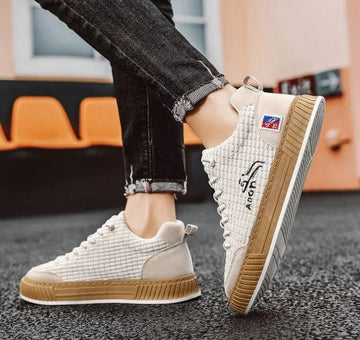 Lage sneakers met textuur