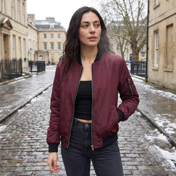 Bomber jacket met ribgebreide details