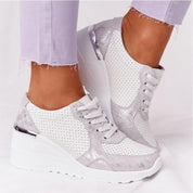 Air Sneakers | Nooit meer pijnlijke voeten in de kleur Beige voor dames in stijl geschikt voor alle seizoenen.