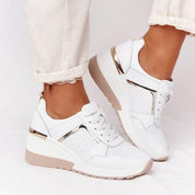 Air Sneakers | Nooit meer pijnlijke voeten in de kleur Wit voor dames in stijl geschikt voor alle seizoenen.
