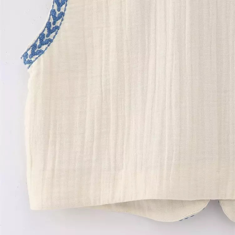 Alexsandra | Bloemen Gilet in de kleur Lichtblauw voor dames in stijl ideaal voor de zomer.