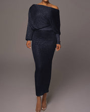 Anouk | Elegante off-shoulder avondjurk in de kleur Blauw voor dames in Party stijl ideaal voor de herfst.