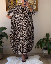 Aritia | Elegante Jurk met zakken en luipaardprint in de kleur Zwart voor dames in stijl ideaal voor de herfst.