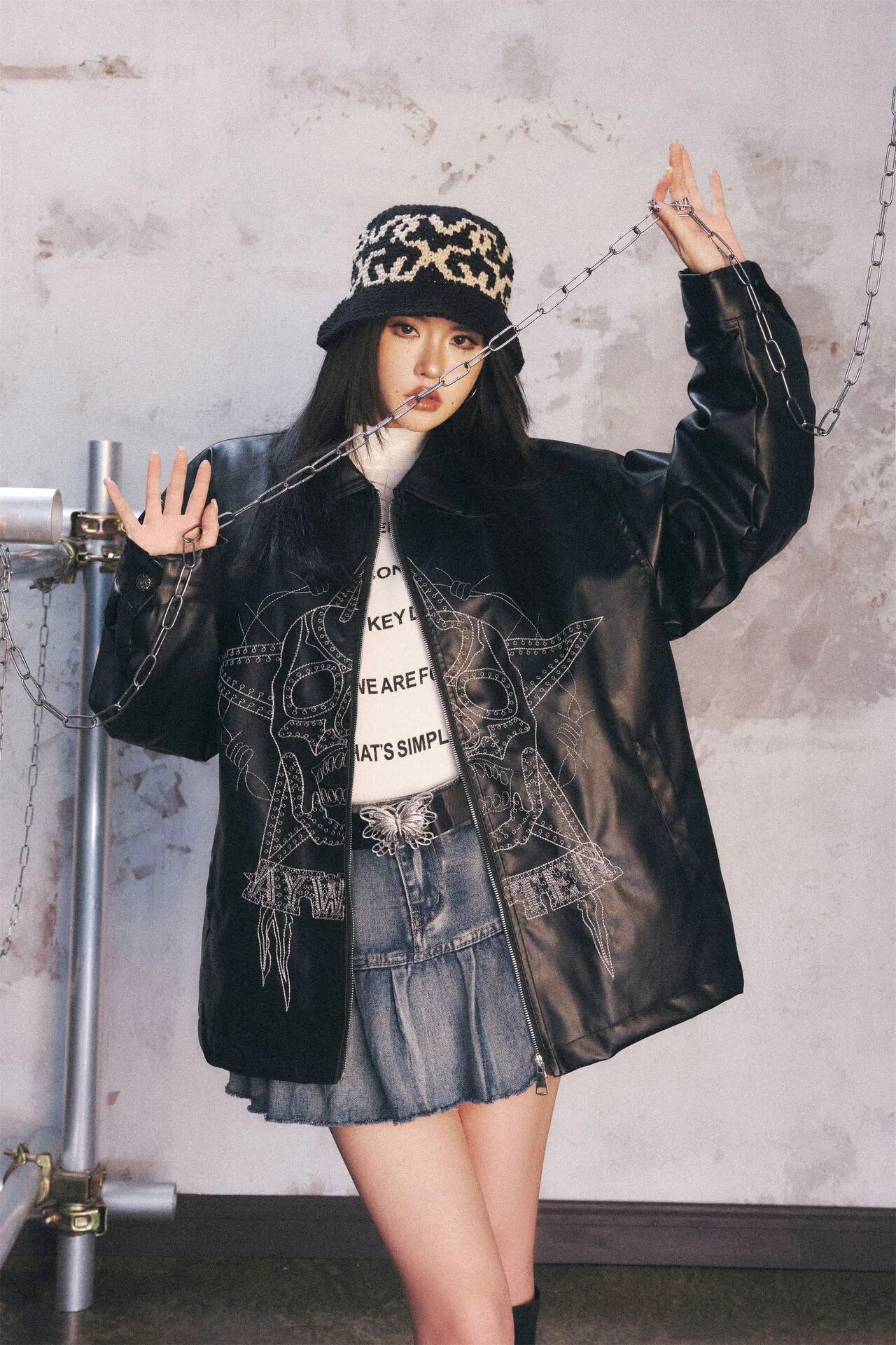 Aukje | Stijlvol straatracejack in de kleur Rood voor dames in stijl ideaal voor de herfst.