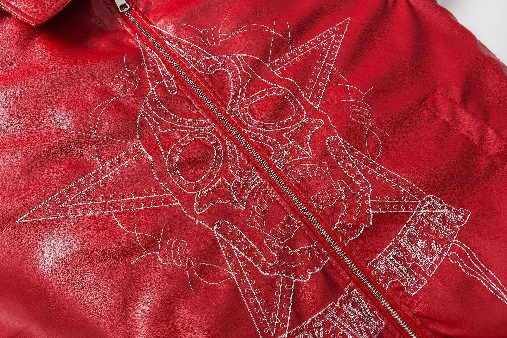 Aukje | Stijlvol straatracejack in de kleur Rood voor dames in stijl ideaal voor de herfst.