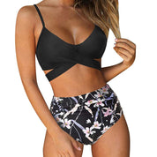 Belle | Hoge taille, kleurrijke damesbikini in de kleur Zwarte top - Bloemen slip voor dames in stijl ideaal voor de zomer.