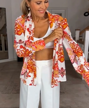 Blouse met bloemenprint en V-hals in de kleur Bloemen voor dames in stijl ideaal voor de herfst.