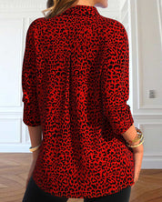 Blouse met luipaardprint en knopen in de kleur Rood voor dames in stijl ideaal voor de herfst.