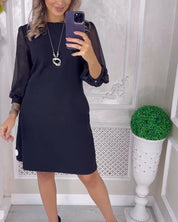 Boanna | Effen eenvoudige elegante jurk in de kleur Rood voor dames in stijl ideaal voor de herfst.