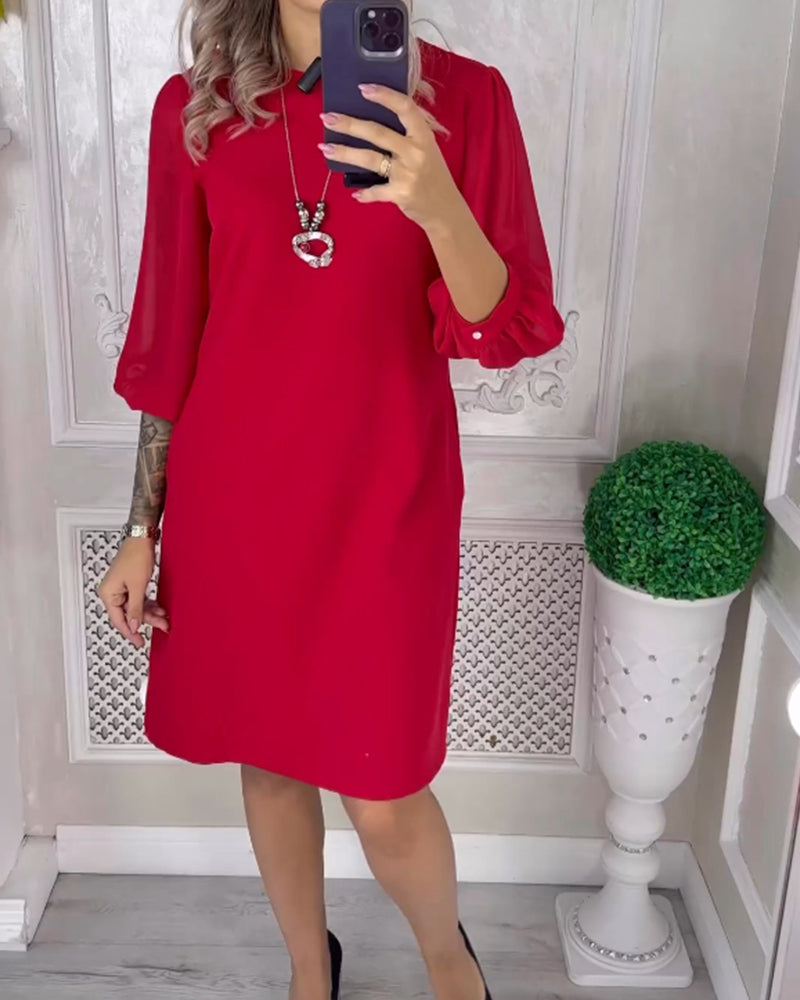 Boanna | Effen eenvoudige elegante jurk in de kleur Rood voor dames in stijl ideaal voor de herfst.