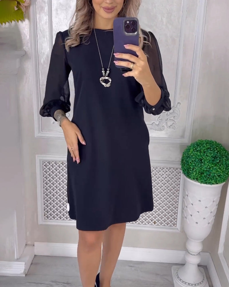 Boanna | Effen eenvoudige elegante jurk in de kleur Rood voor dames in stijl ideaal voor de herfst.