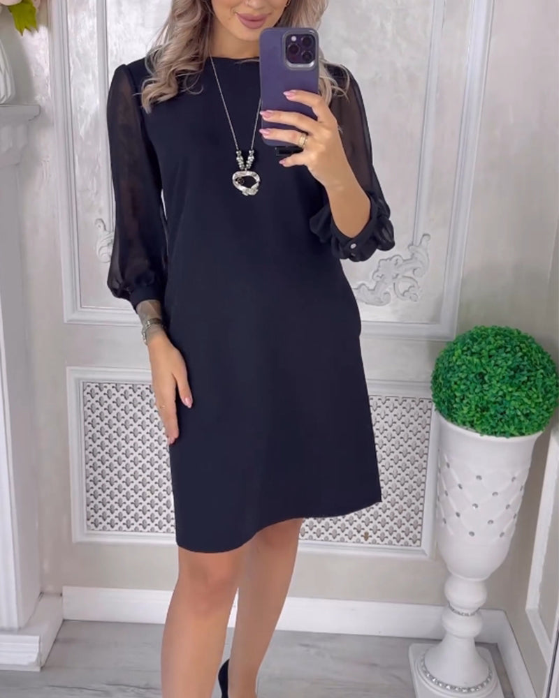 Boanna | Effen eenvoudige elegante jurk in de kleur Rood voor dames in stijl ideaal voor de herfst.