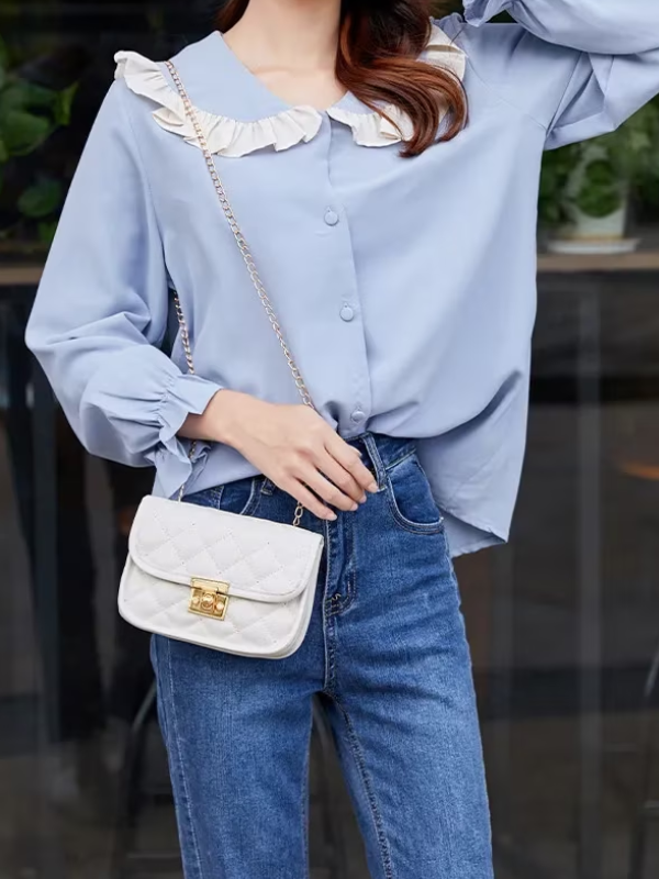 Camille Gewatteerde Telefoontas | Casual & Trendy in de kleur Wit voor dames in stijl geschikt voor alle seizoenen.