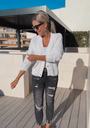 Cardigan met knoopjes in de kleur Wit voor dames in stijl ideaal voor de herfst.