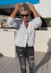 Cardigan met knoopjes in de kleur Wit voor dames in stijl ideaal voor de herfst.