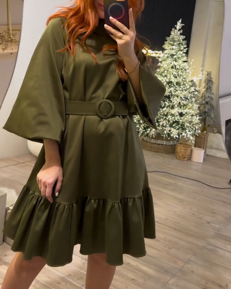 Casual A-lijn jurk met vetersluiting in de kleur Groen voor dames in stijl ideaal voor de herfst.