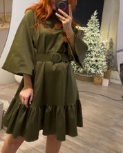 Casual A-lijn jurk met vetersluiting in de kleur Groen voor dames in stijl ideaal voor de herfst.