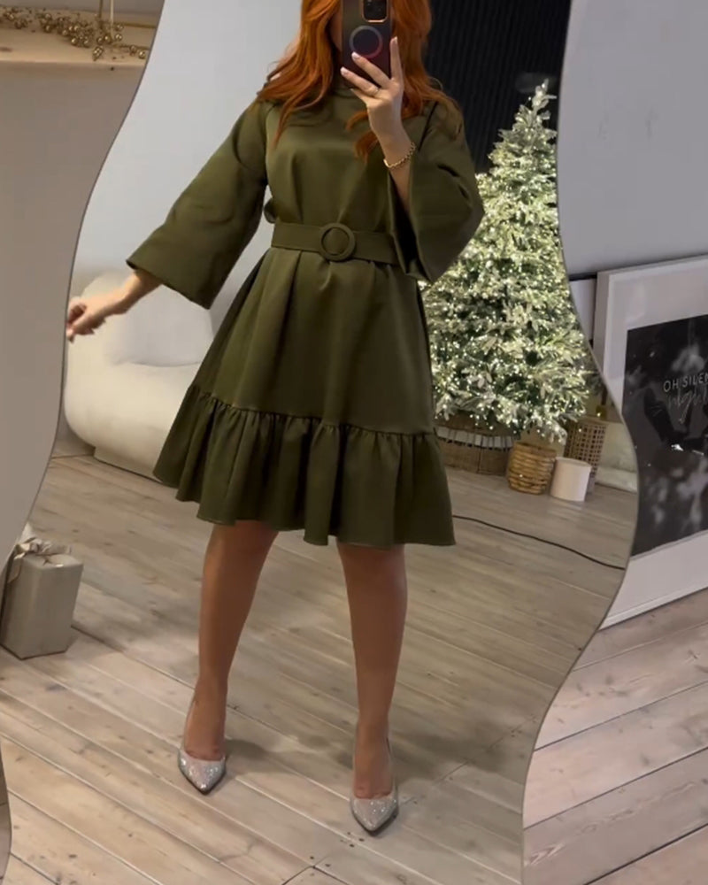 Casual A-lijn jurk met vetersluiting in de kleur Groen voor dames in stijl ideaal voor de herfst.