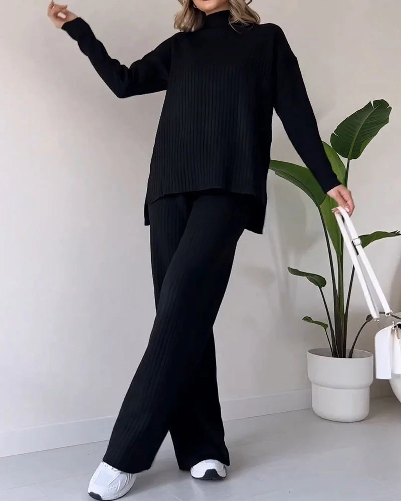 Casual Set | Coltrui en bijpassende broek in de kleur Zwart voor dames in stijl ideaal voor de herfst.