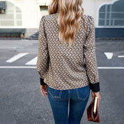 Casual top met kraag in de kleur Khaki voor dames in stijl ideaal voor de herfst.