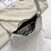Celine Bag | Fashionable handtas voor dames in de kleur Roze voor dames in stijl geschikt voor alle seizoenen.