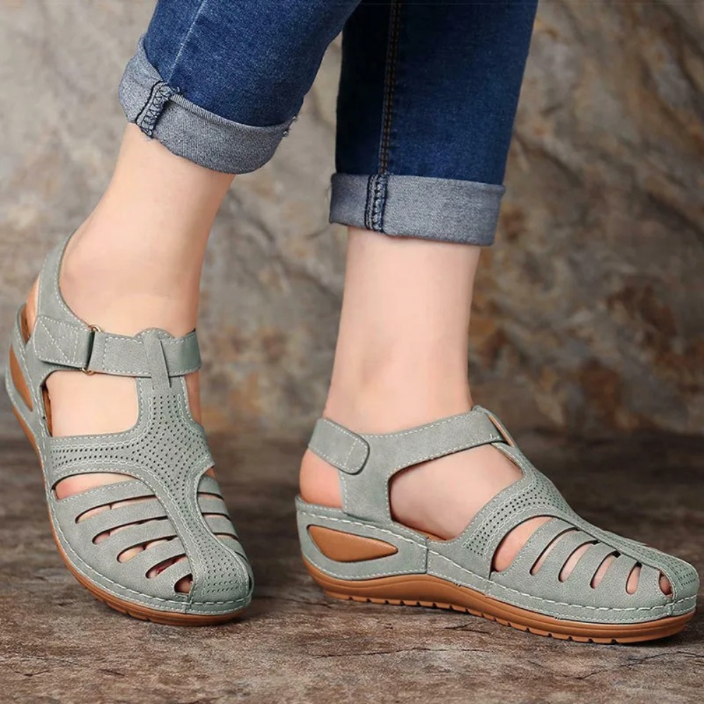 Comfortabele orthopedische sandalen in Romeinse stijl in de kleur 35 voor dames in stijl ideaal voor de zomer.