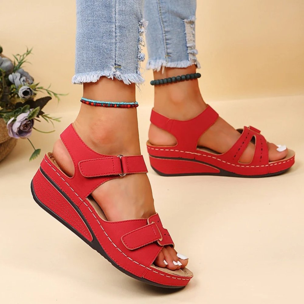 Comfortabele orthopedische sandalen met sleehak in de kleur 35 voor dames in stijl ideaal voor de zomer.