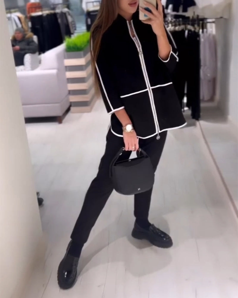 Contrast Coat met rits in de kleur Zwart voor dames in stijl ideaal voor de herfst.