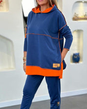 CozyCalmness | Losse, casual hoodie met kleurblokken in de kleur Koningsblauw voor dames in Lounge stijl ideaal voor de herfst.