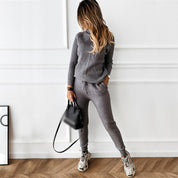 Daell Trainingspak | Elegant dames designer huispak in de kleur Grijs voor dames in Lounge stijl ideaal voor de herfst.