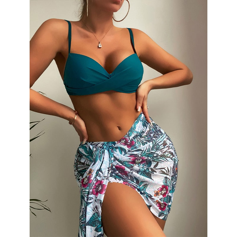 Dante | Kleurrijke & sexy 3-delige bikiniset in de kleur Turquoise voor dames in Beach stijl ideaal voor de zomer.