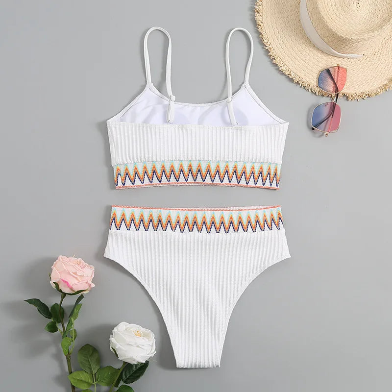 Dante | Stijlvolle & sexy fleur bikini in de kleur Wit voor dames in Beach stijl ideaal voor de zomer.