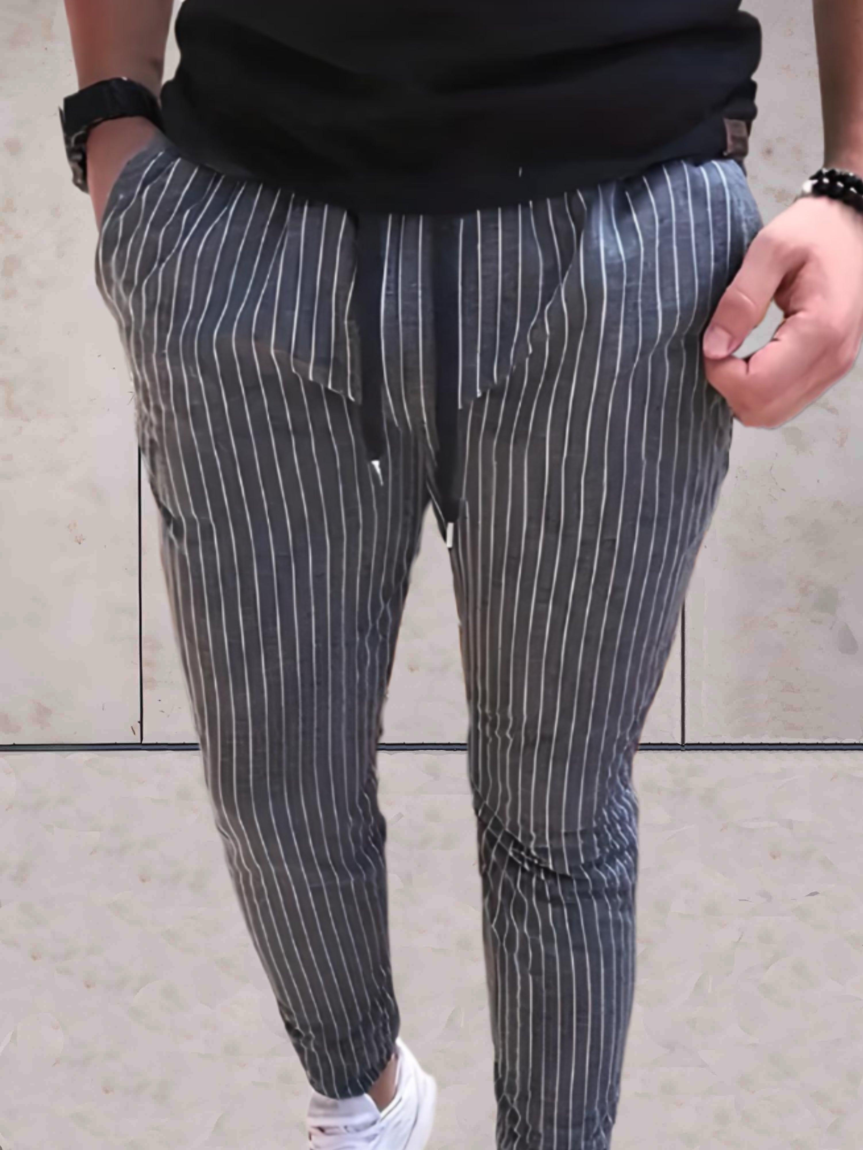 David | Gestreepte herenbroek op maat in de kleur Donkergrijs voor heren in stijl geschikt voor alle seizoenen.