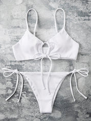 Demi bikini | Simpel & trendy in de kleur Zwart voor dames in Beach stijl ideaal voor de zomer.
