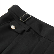 Dries | Korte broek met elegantie in de kleur Zwart voor heren in stijl ideaal voor de lente.