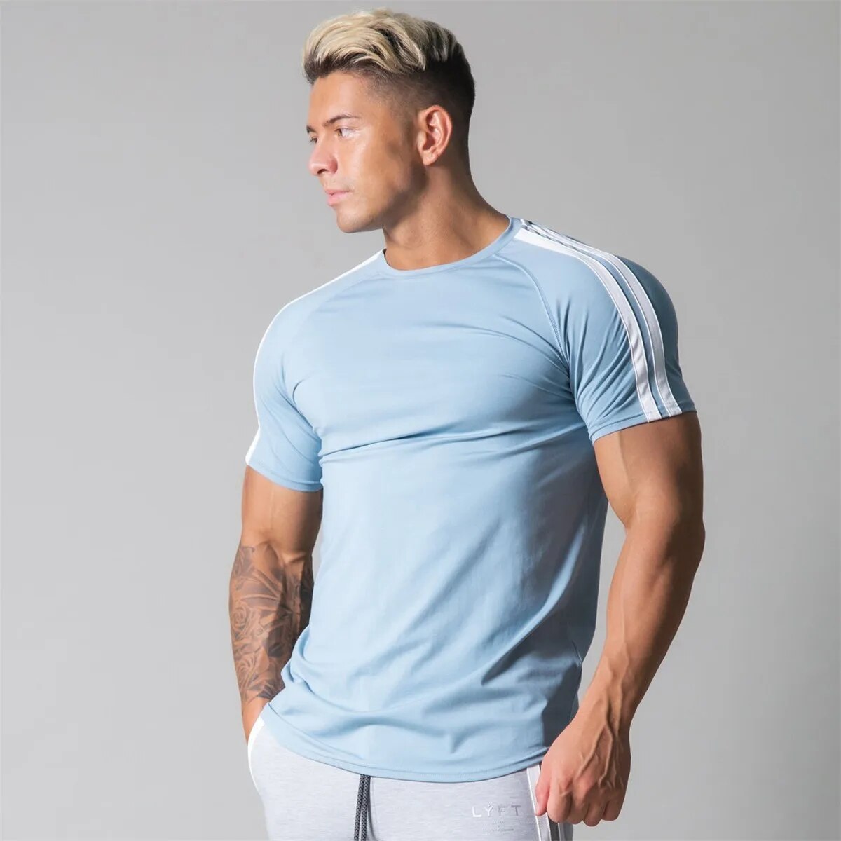 Dynamisch Sport T-shirt voor Heren in de kleur Blauw voor heren in stijl ideaal voor de herfst.