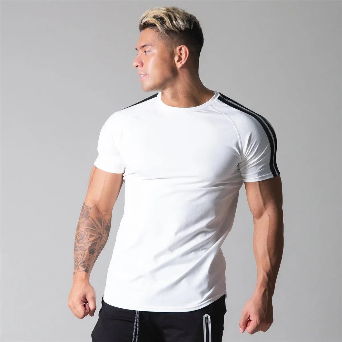 Dynamisch Sport T-shirt voor Heren in de kleur Wit voor heren in stijl ideaal voor de herfst.