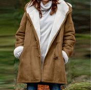 Eefje | Stijlvolle fluwelen cape in de kleur Bruin voor dames in stijl ideaal voor de herfst.