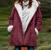 Eefje | Stijlvolle fluwelen cape in de kleur Wijnrood voor dames in stijl ideaal voor de herfst.