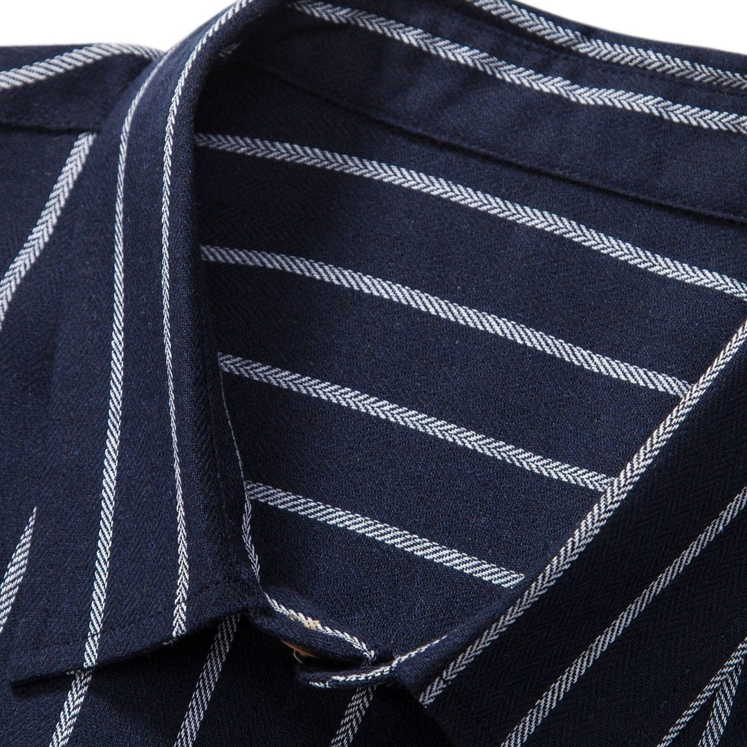 Elias | Gestreept katoenen overhemd & linnen broek met rechte pijpen in de kleur Marineblauw voor heren in Beach stijl ideaal voor de zomer.