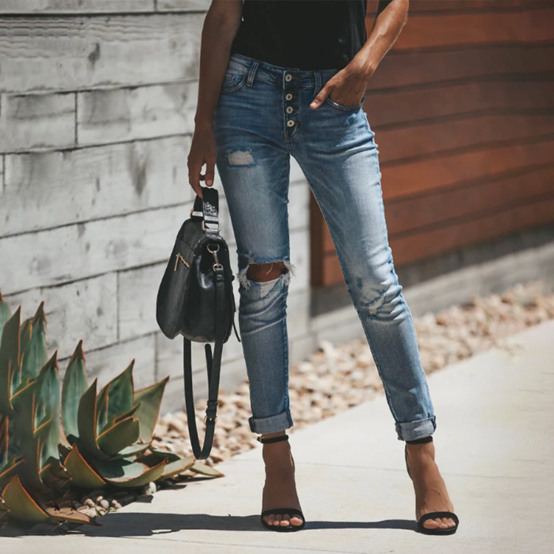 Elif | Gescheurde jeans, modieus en stijlvol in de kleur Blauw voor dames in stijl ideaal voor de lente.