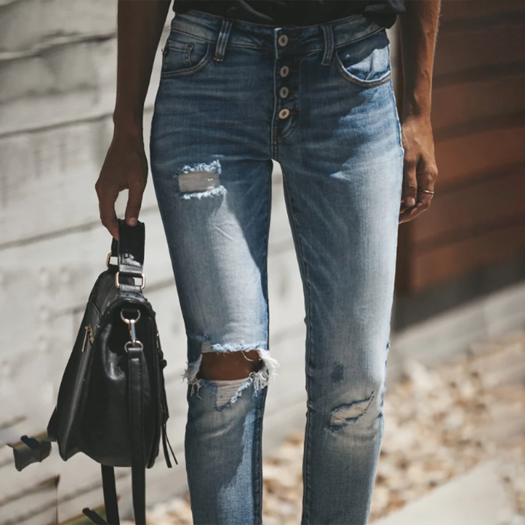 Elif | Gescheurde jeans, modieus en stijlvol in de kleur Blauw voor dames in stijl ideaal voor de lente.