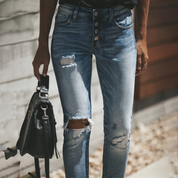 Elif | Gescheurde jeans, modieus en stijlvol in de kleur Blauw voor dames in stijl ideaal voor de lente.
