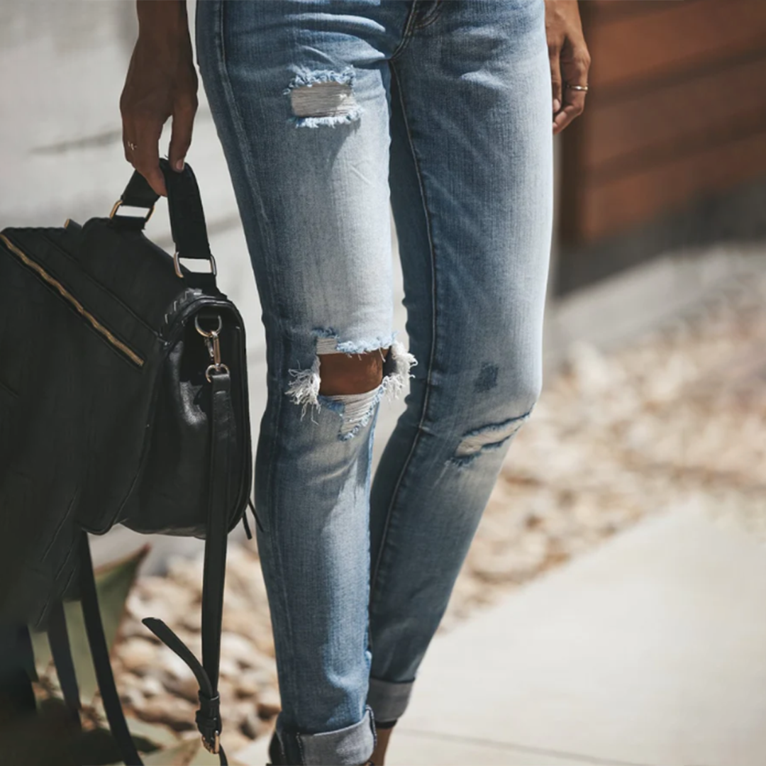 Elif | Gescheurde jeans, modieus en stijlvol in de kleur Blauw voor dames in stijl ideaal voor de lente.