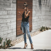 Elif | Gescheurde jeans, modieus en stijlvol in de kleur Blauw voor dames in stijl ideaal voor de lente.