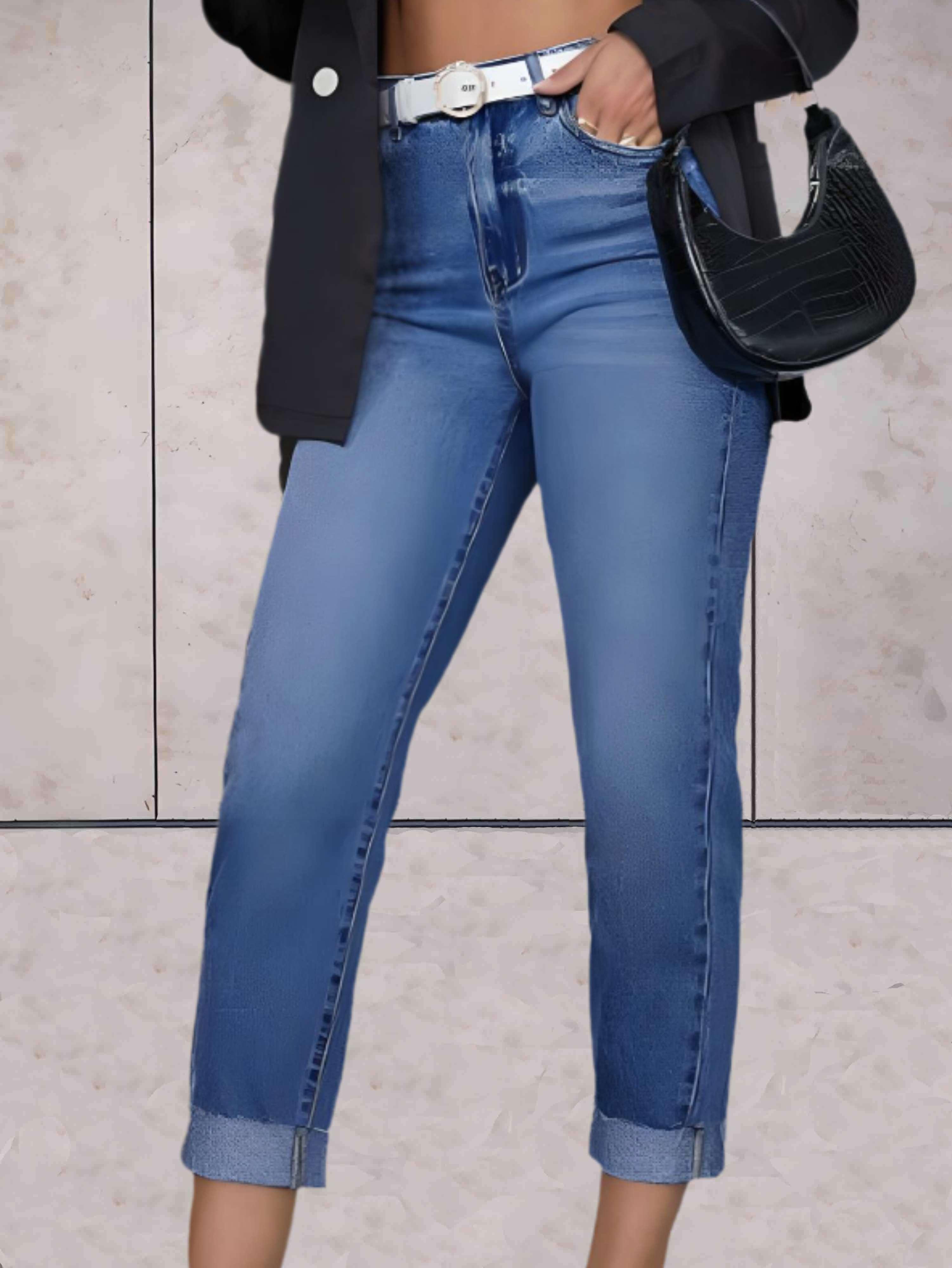 Eline | Stijlvolle hoge taille jeans in de kleur Donkerblauw voor dames in stijl ideaal voor de lente.