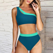 Elsje | Trendy & sexy off-shoulder bikini in de kleur Azuurblauw voor dames in Beach stijl ideaal voor de zomer.