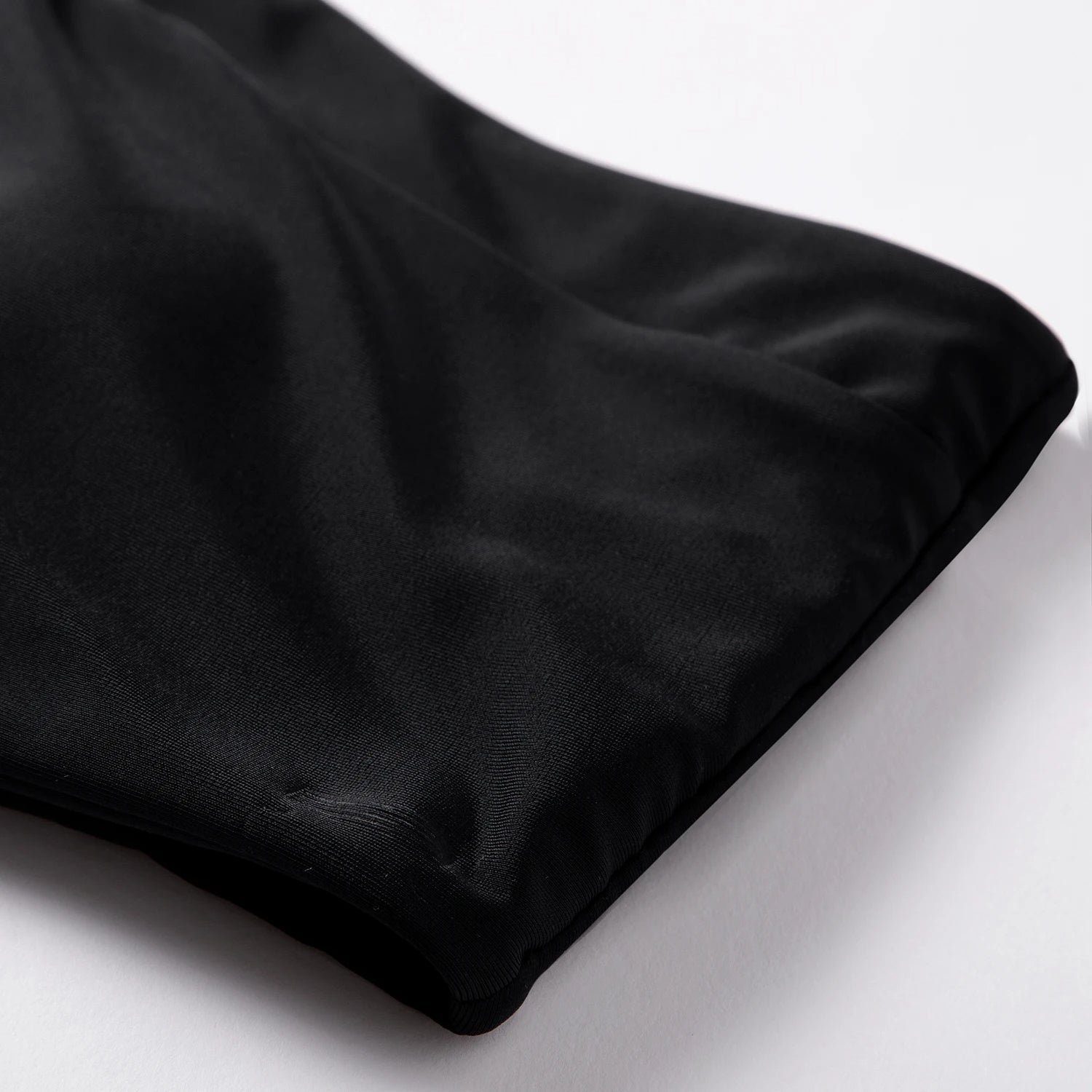 Elsje | Trendy & sexy off-shoulder bikini in de kleur Rood voor dames in Beach stijl ideaal voor de zomer.