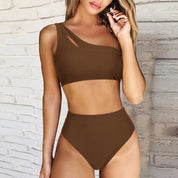 Elsje | Trendy & sexy off-shoulder bikini in de kleur Koffie voor dames in Beach stijl ideaal voor de zomer.